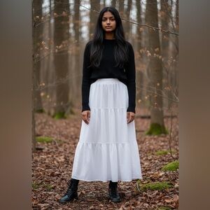 SCARLET‎ DARKNESS TIRED MAXI SKIRT SIZE SMALL